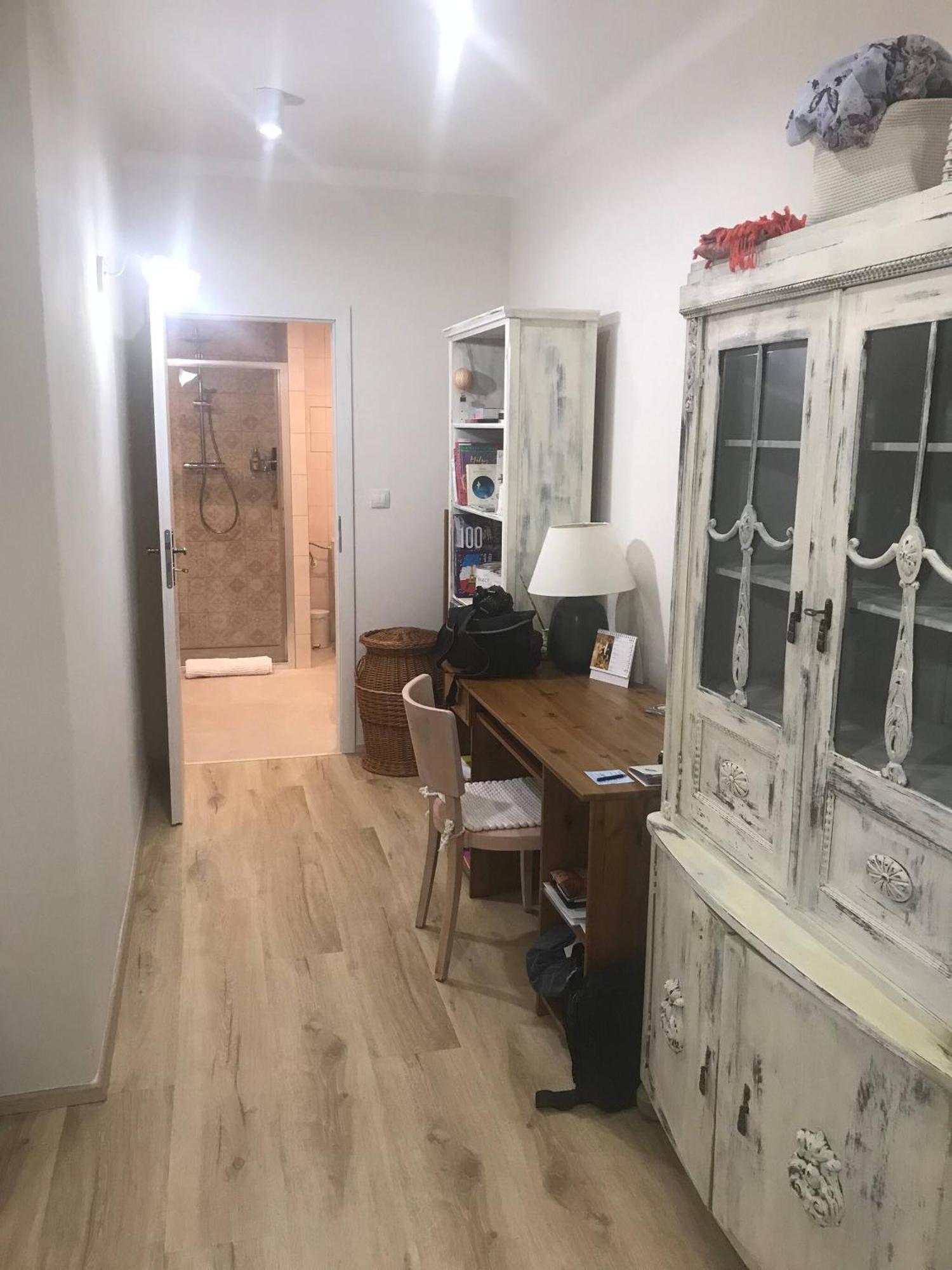 Lovely And Freshly Renovated In 10 Apartamento Praga